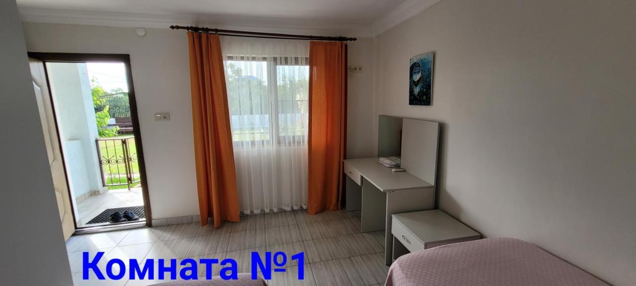 Apsa Butik Hotel Sukhumi Bagian luar foto